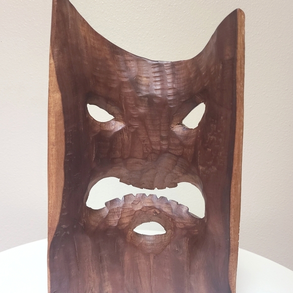 Carved Wood Tiki Mask, Folk Art Hawaiian/Polynesian Sculpture - Picture 4 of 7